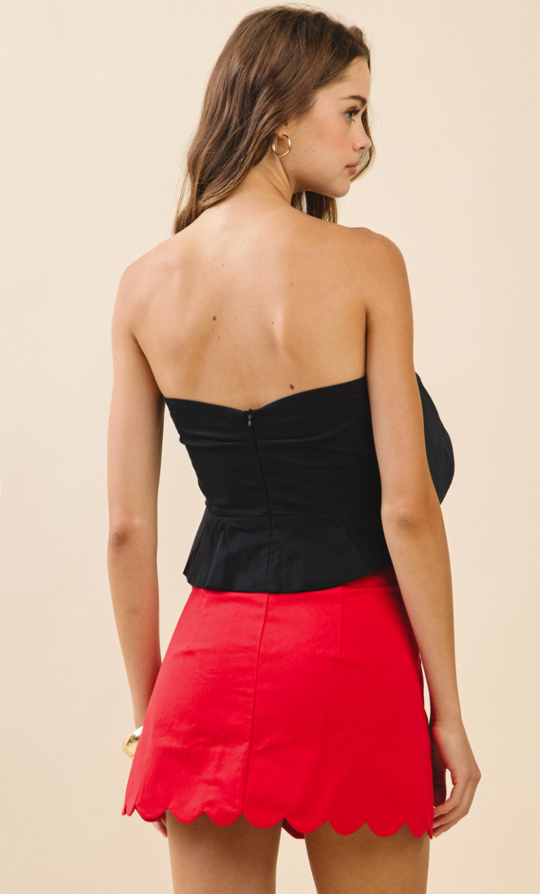 Oversized 3D Rosette Detail Top