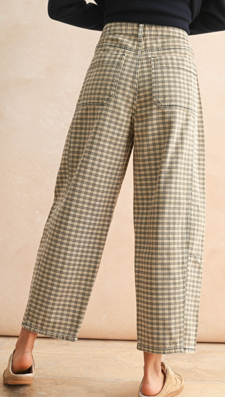 Mini Checker Pattern Barrel Pants