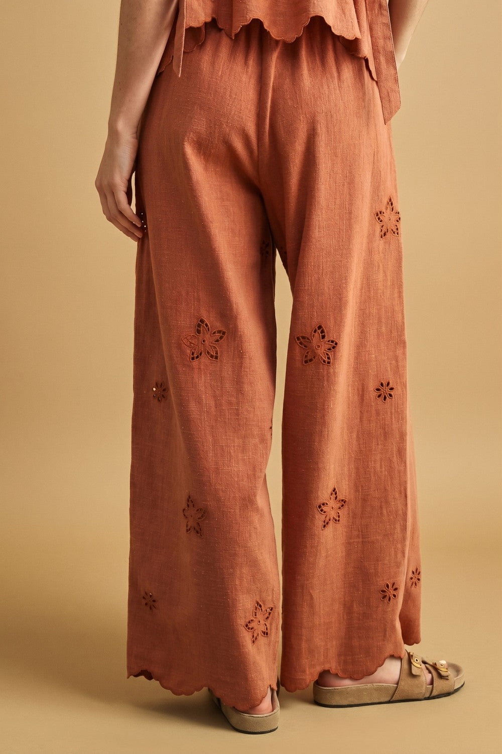 Embroidered Elastic Band Waist Pants