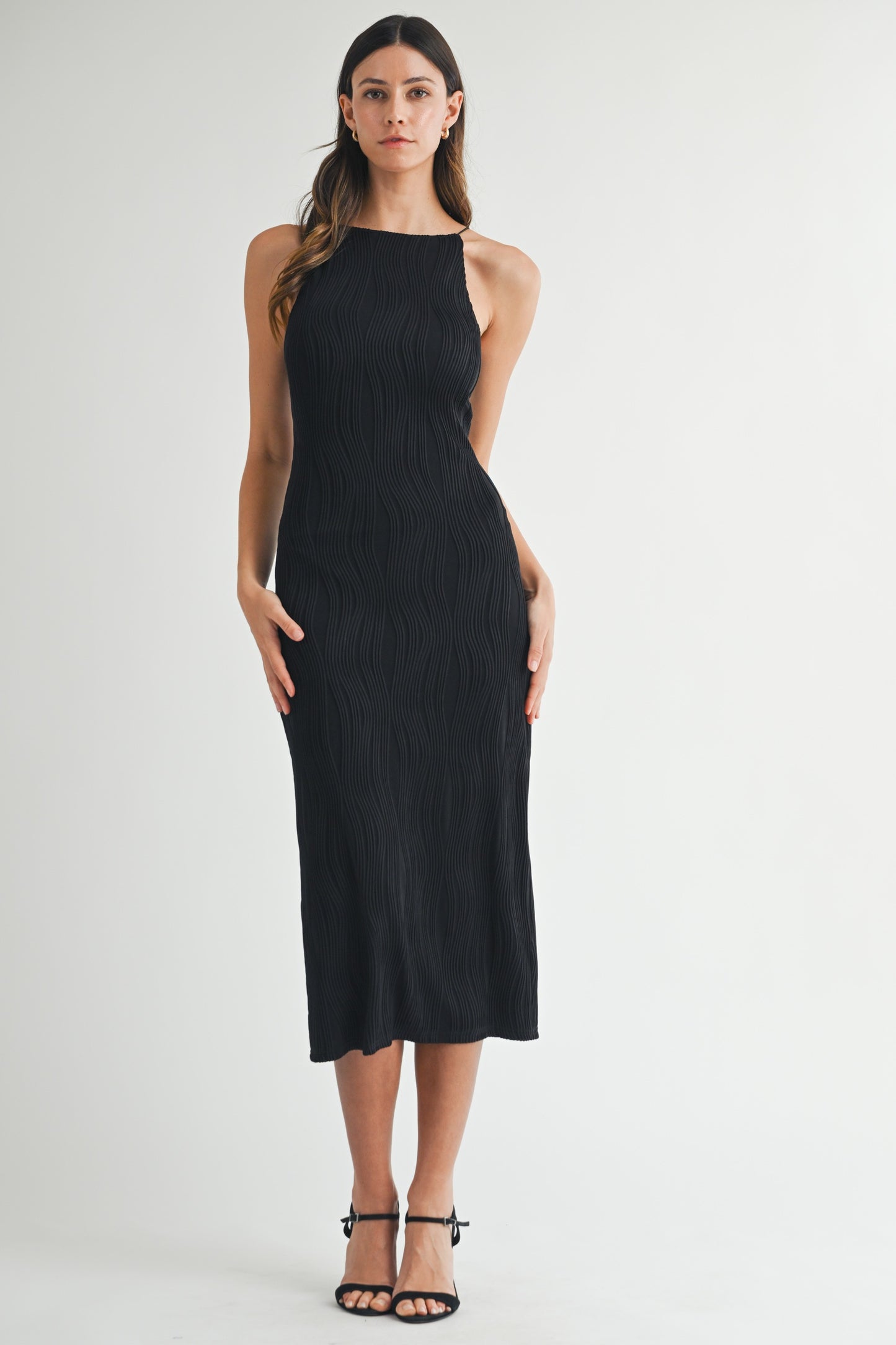 Textured Curvy Line Bodycon Midi Dress