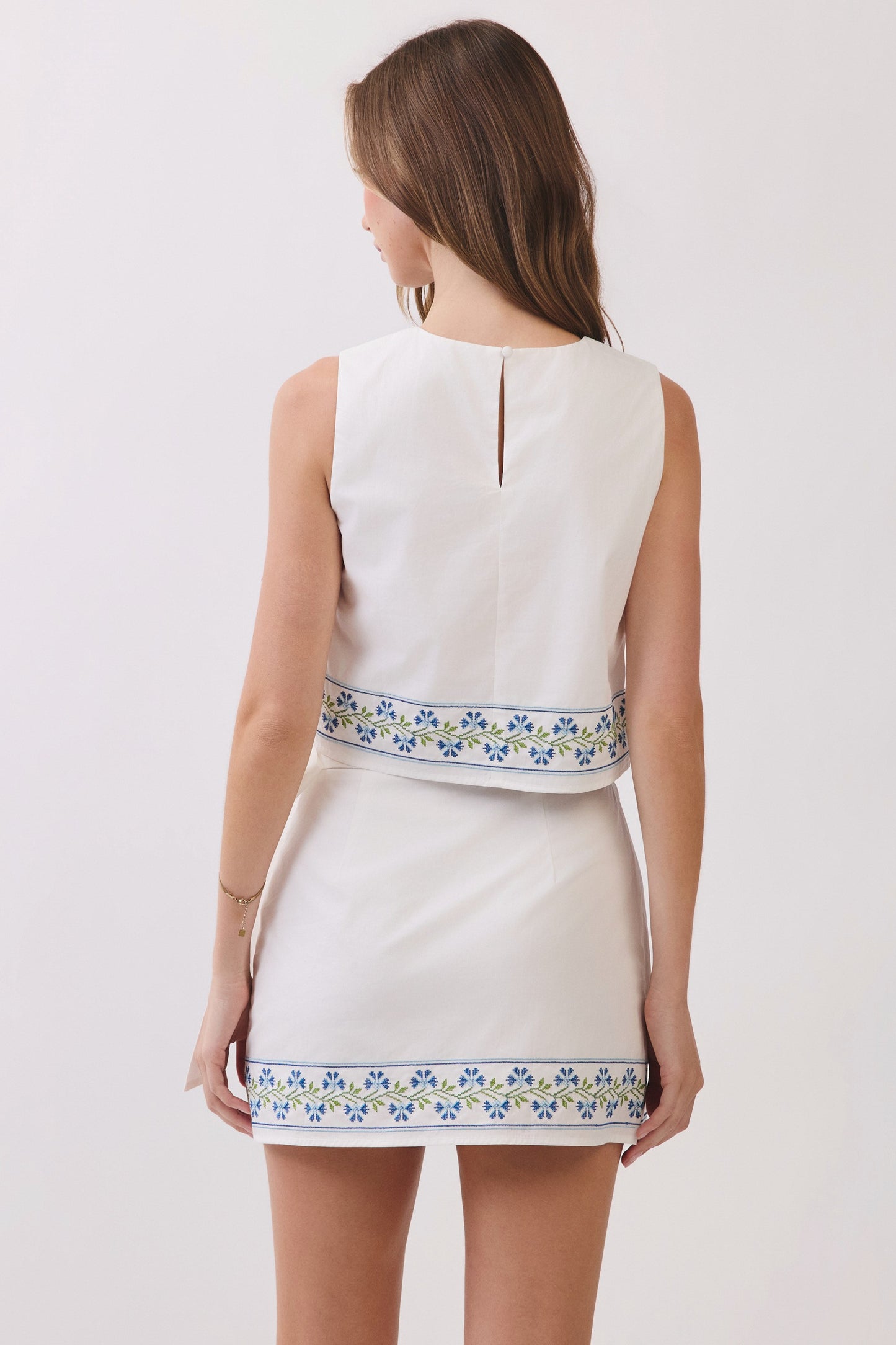 Floral Embroidered Hem Sleeveless Crop Top