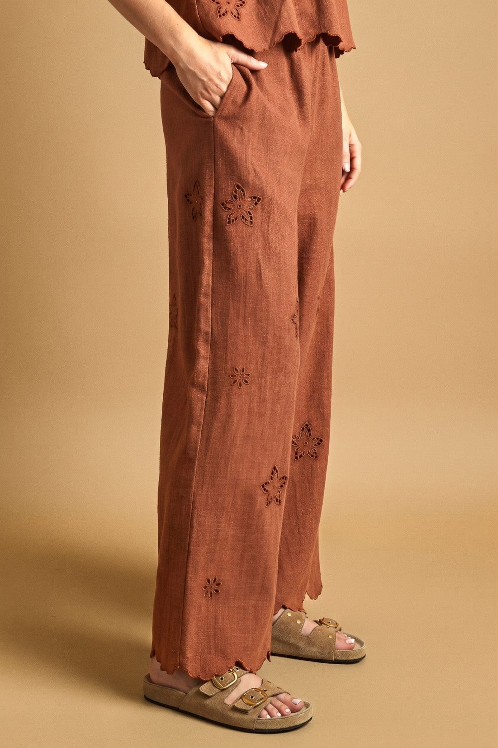 Embroidered Elastic Band Waist Pants