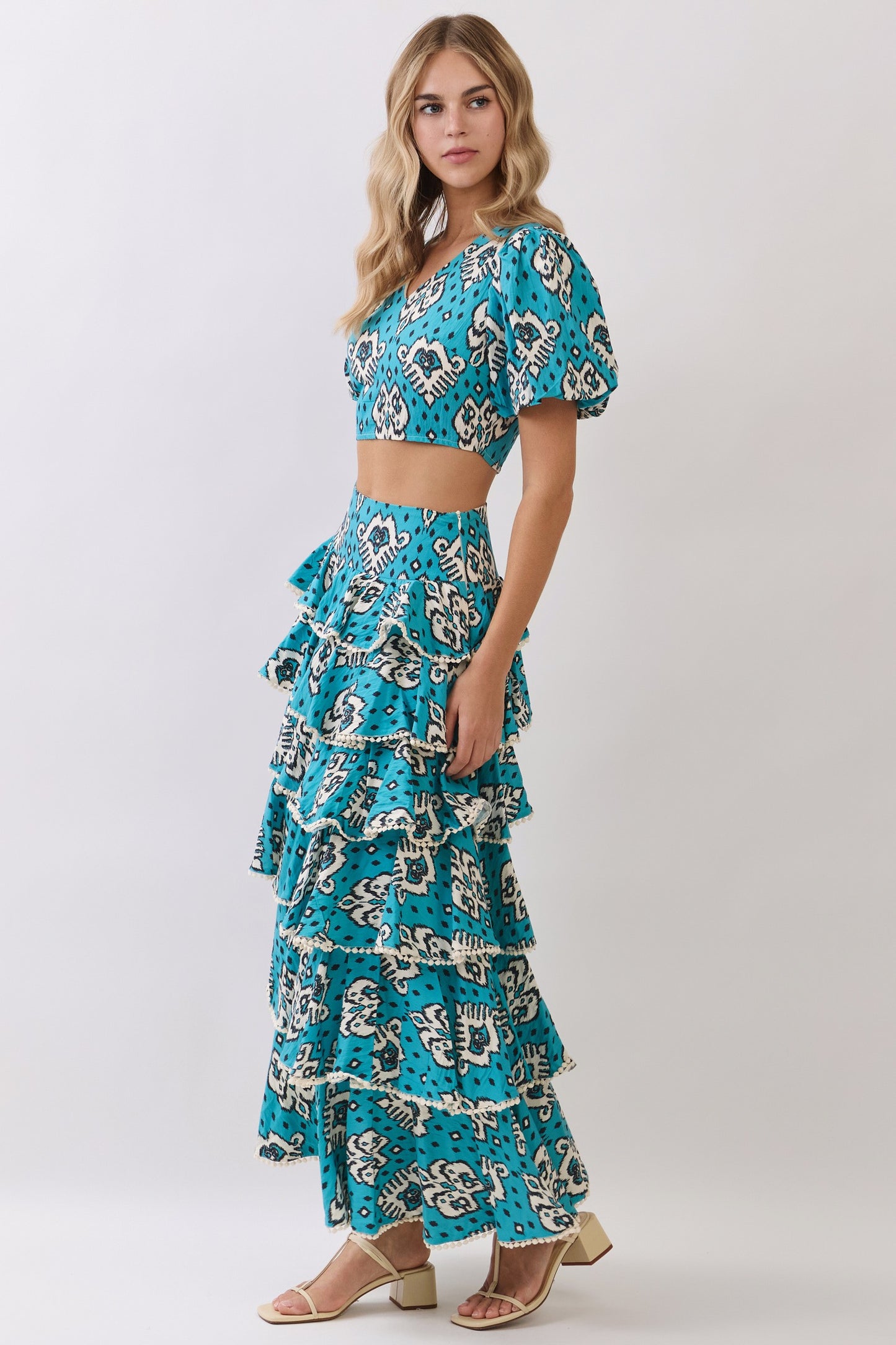 Ikat Print Puff Sleeve Crop Top