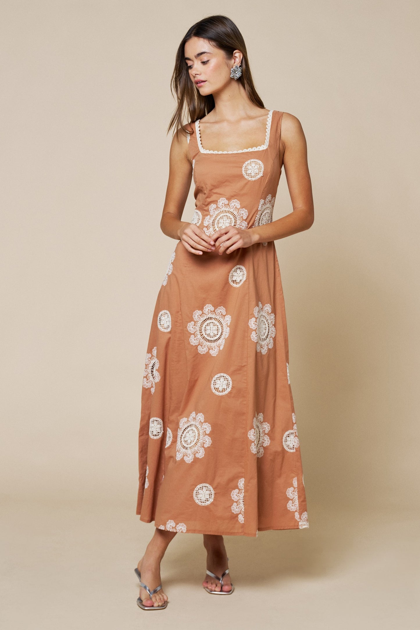 Boho Embroidered Maxi Dress W/scalloped Lace Neck