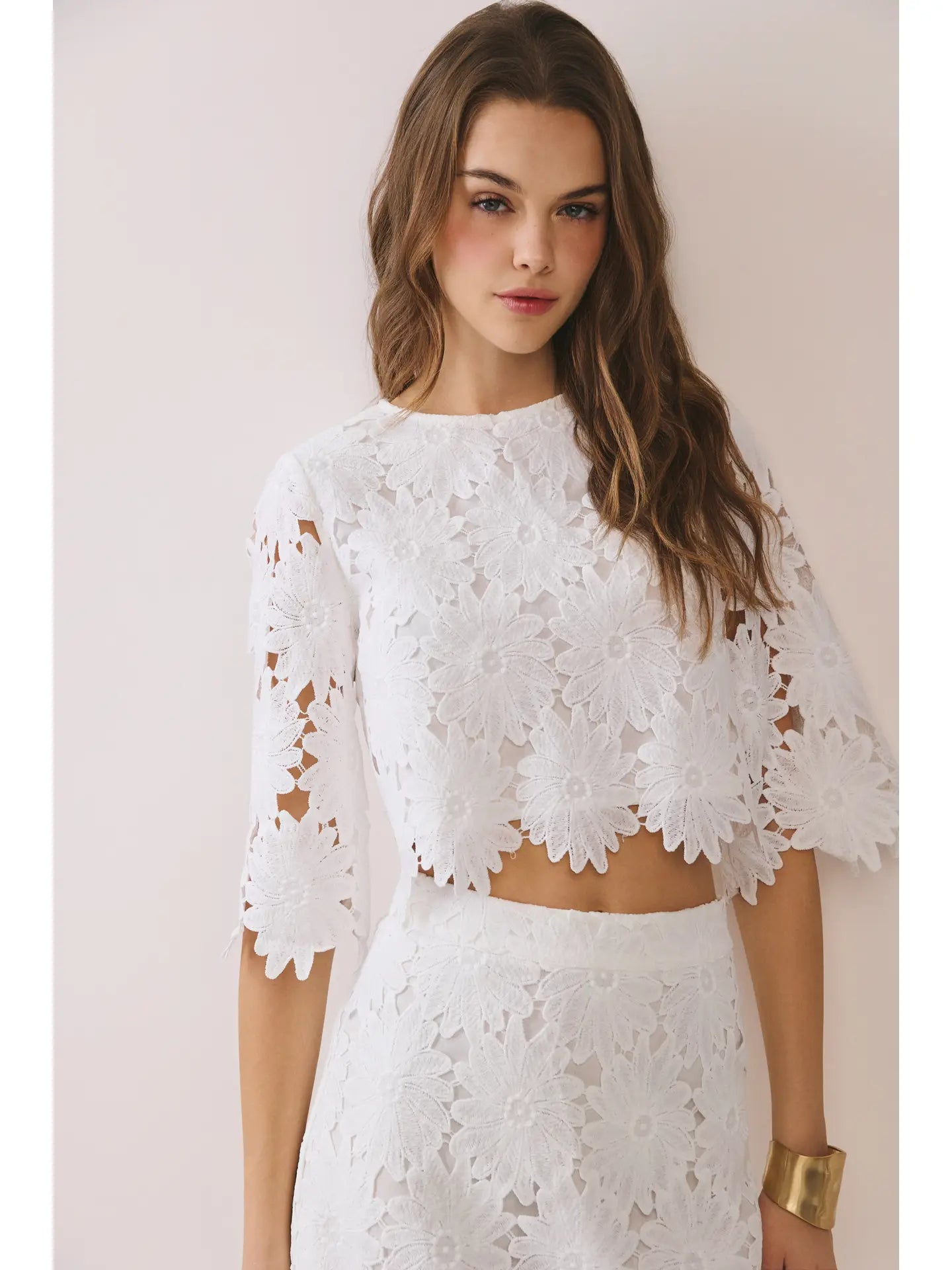 Elbow Length Sleeves Floral Lace Cropped Top