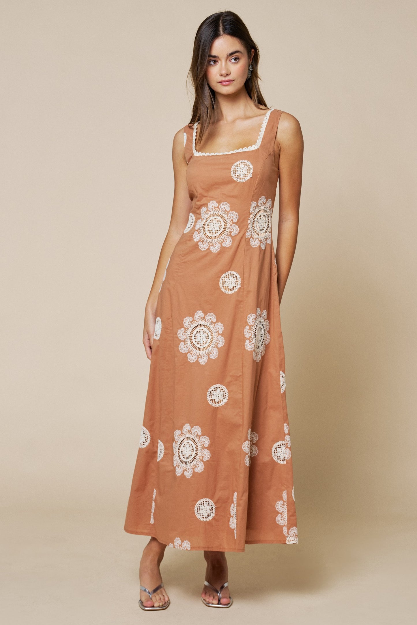 Boho Embroidered Maxi Dress W/scalloped Lace Neck