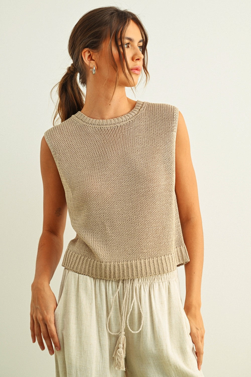 Sleeveless Knitted Top