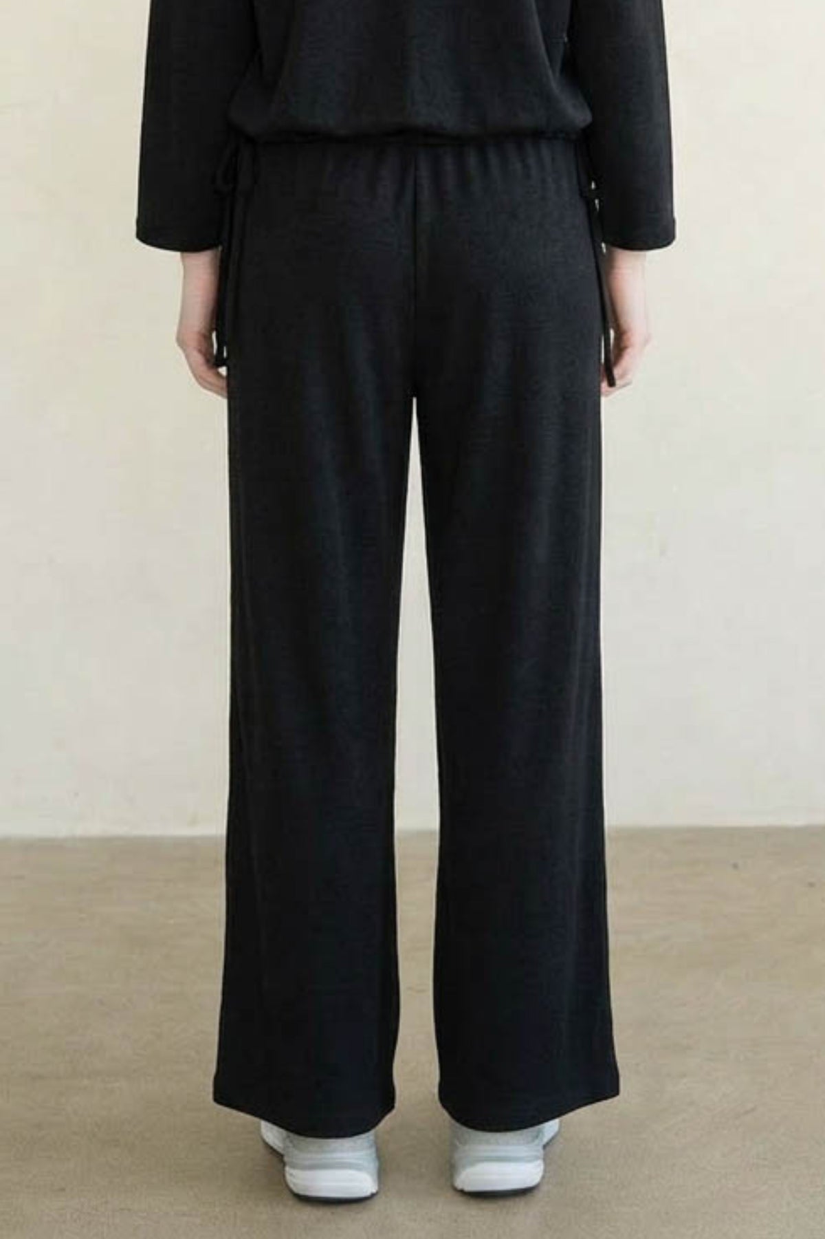 Pleated Wide Leg Sweatpants