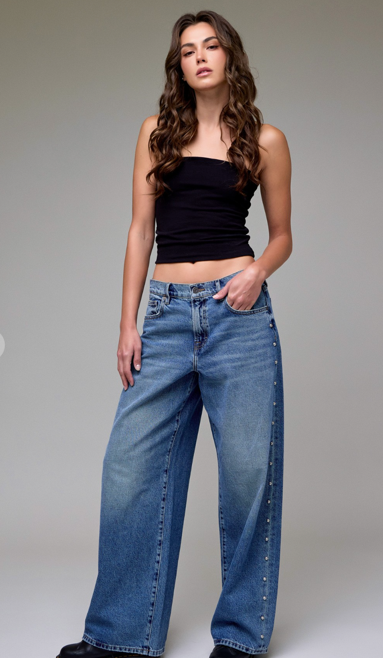 Baggy Studded Jeans
