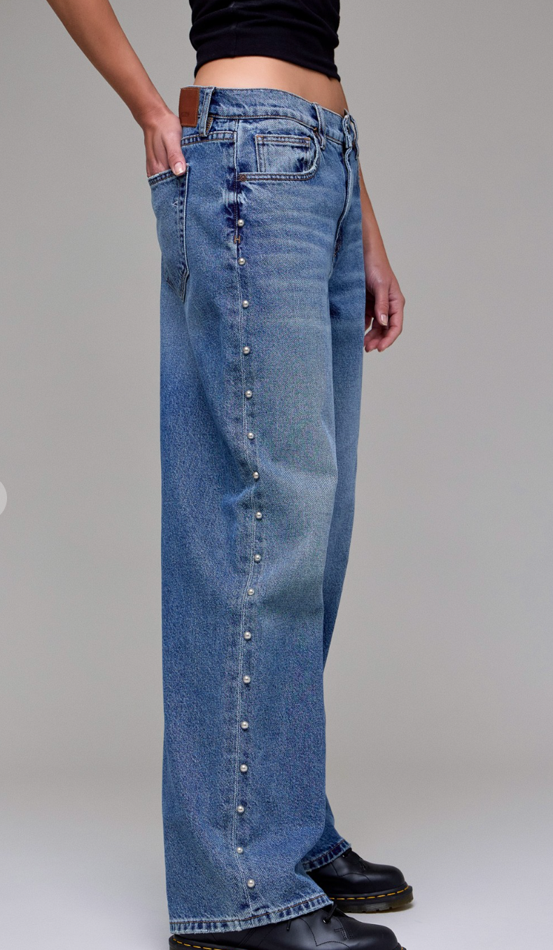 Baggy Studded Jeans