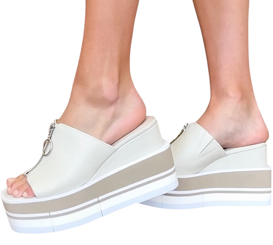 Charleston Wedge