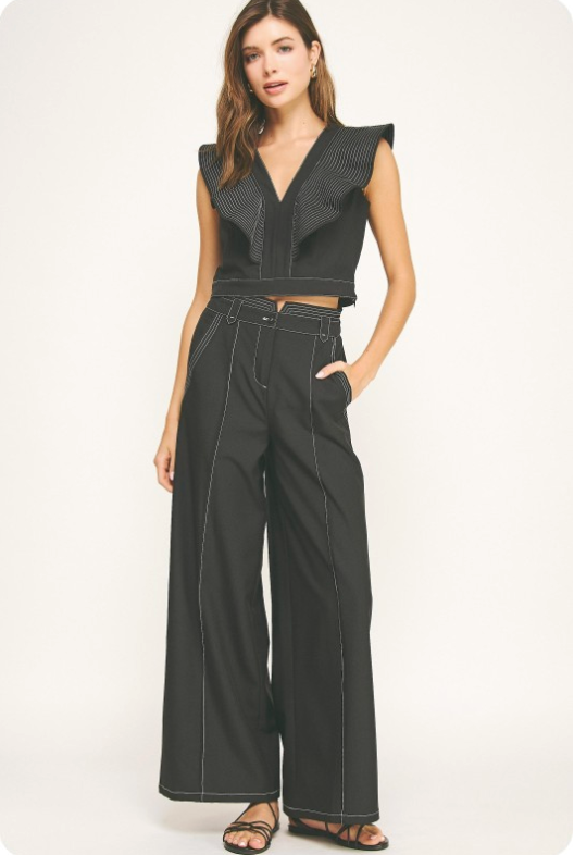 Top Stitch Ruffle Detail V-neck Top