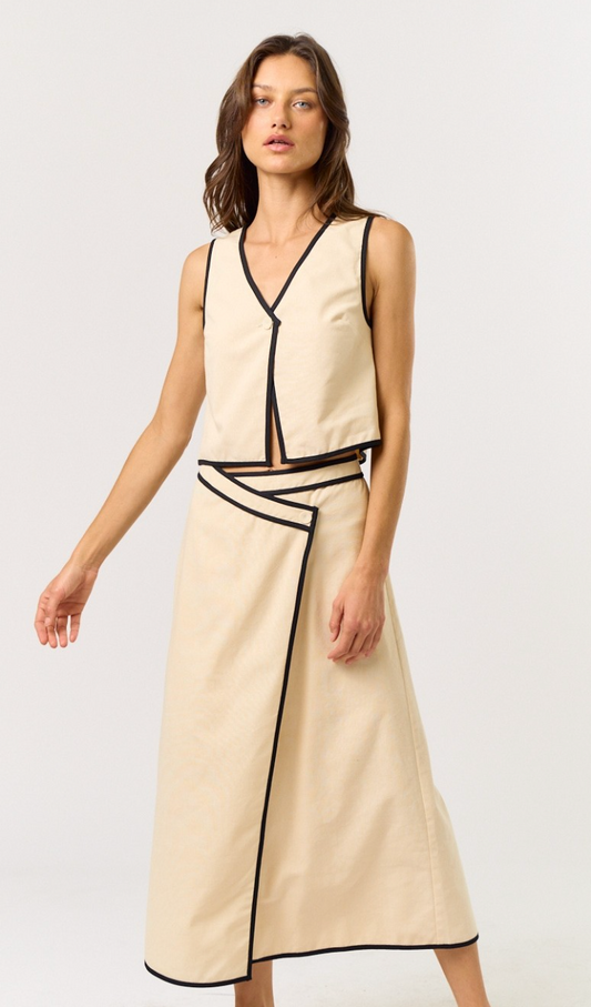 Button Down Vest With Contrast Detail