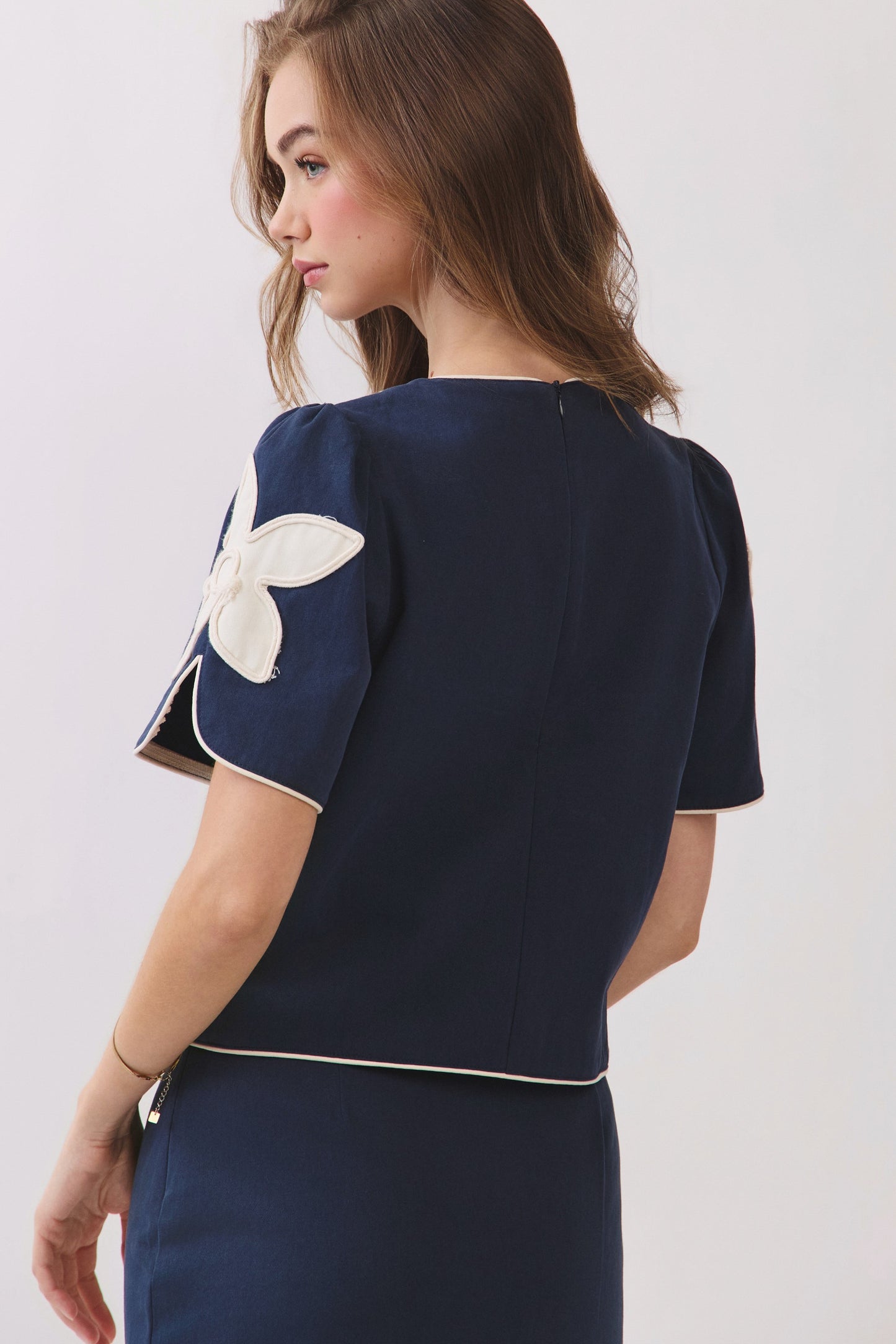Appliqué Floral Short Puff Sleeve Structured Top